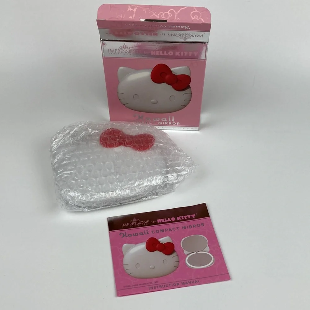 Hello Kitty Kawaii Lighted Compact Mirror NIB 4.7” x 4”
